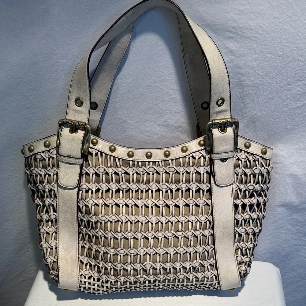 Kathy Van Zeeland Cream and Black Geometric Shoulder Bag